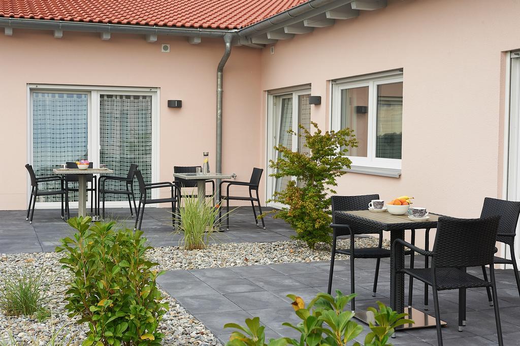 L-Appartements Бурґау Екстер'єр фото