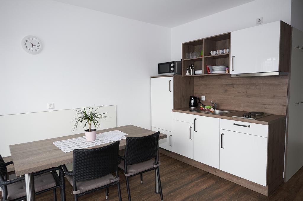 L-Appartements Бурґау Екстер'єр фото