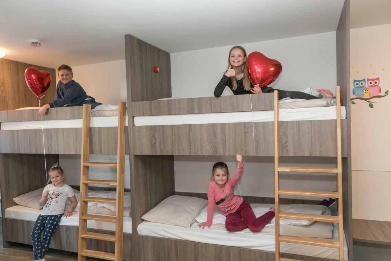 L-Appartements Бурґау Екстер'єр фото