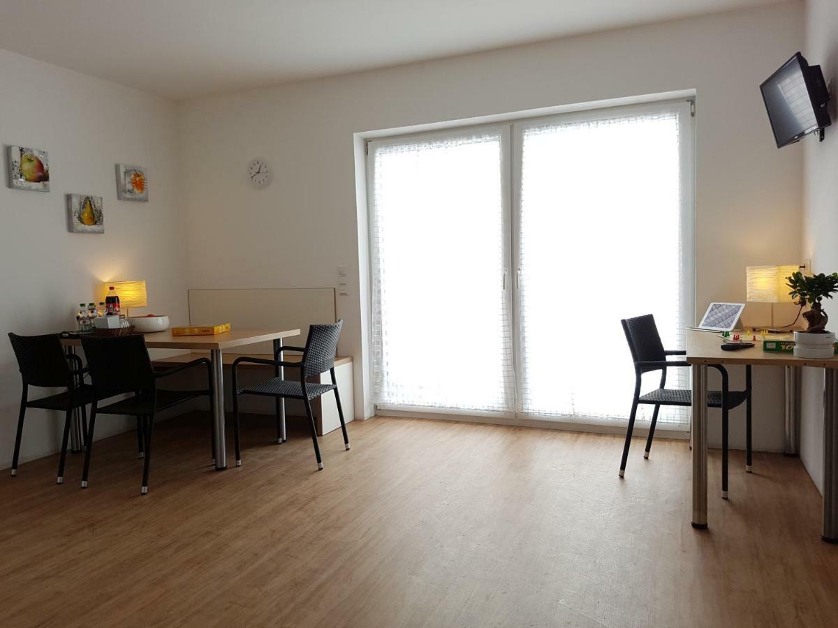 L-Appartements Бурґау Екстер'єр фото