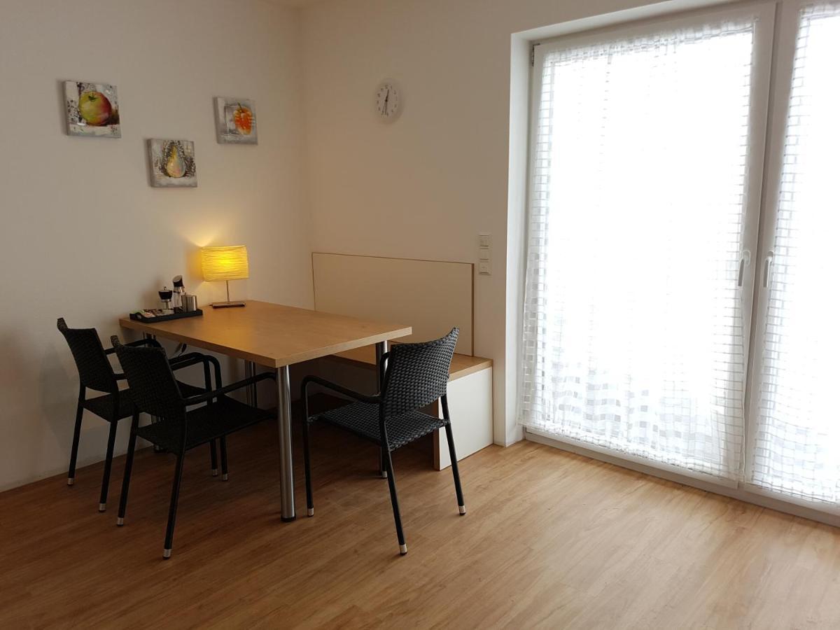 L-Appartements Бурґау Екстер'єр фото