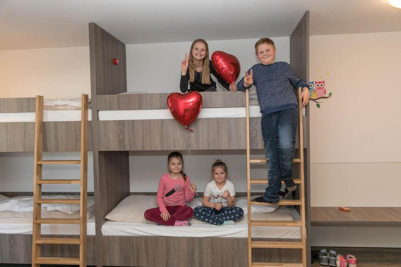 L-Appartements Бурґау Екстер'єр фото